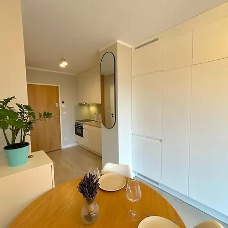 Halo 3 Check In 24h Privat Parking